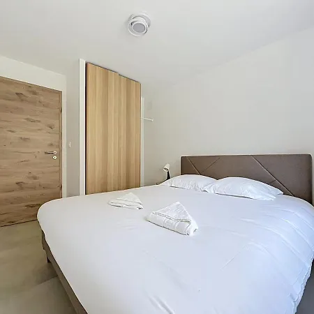 Lectoure Rdc 6-person Basel 5 Min Away Appartement *